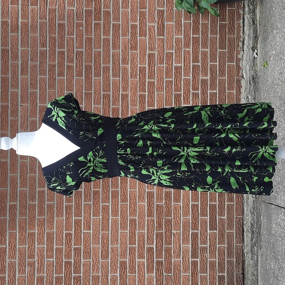 Evan Picone Black and Lime Green Floral Print Tie Waist Midi Dress - Picture 1 of 9